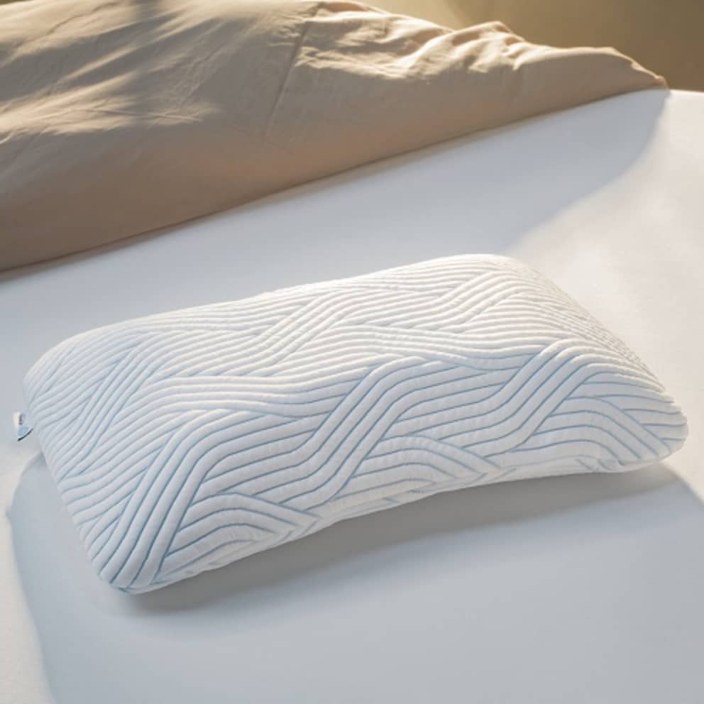 Tempur comfort outlet cooltouch pillow